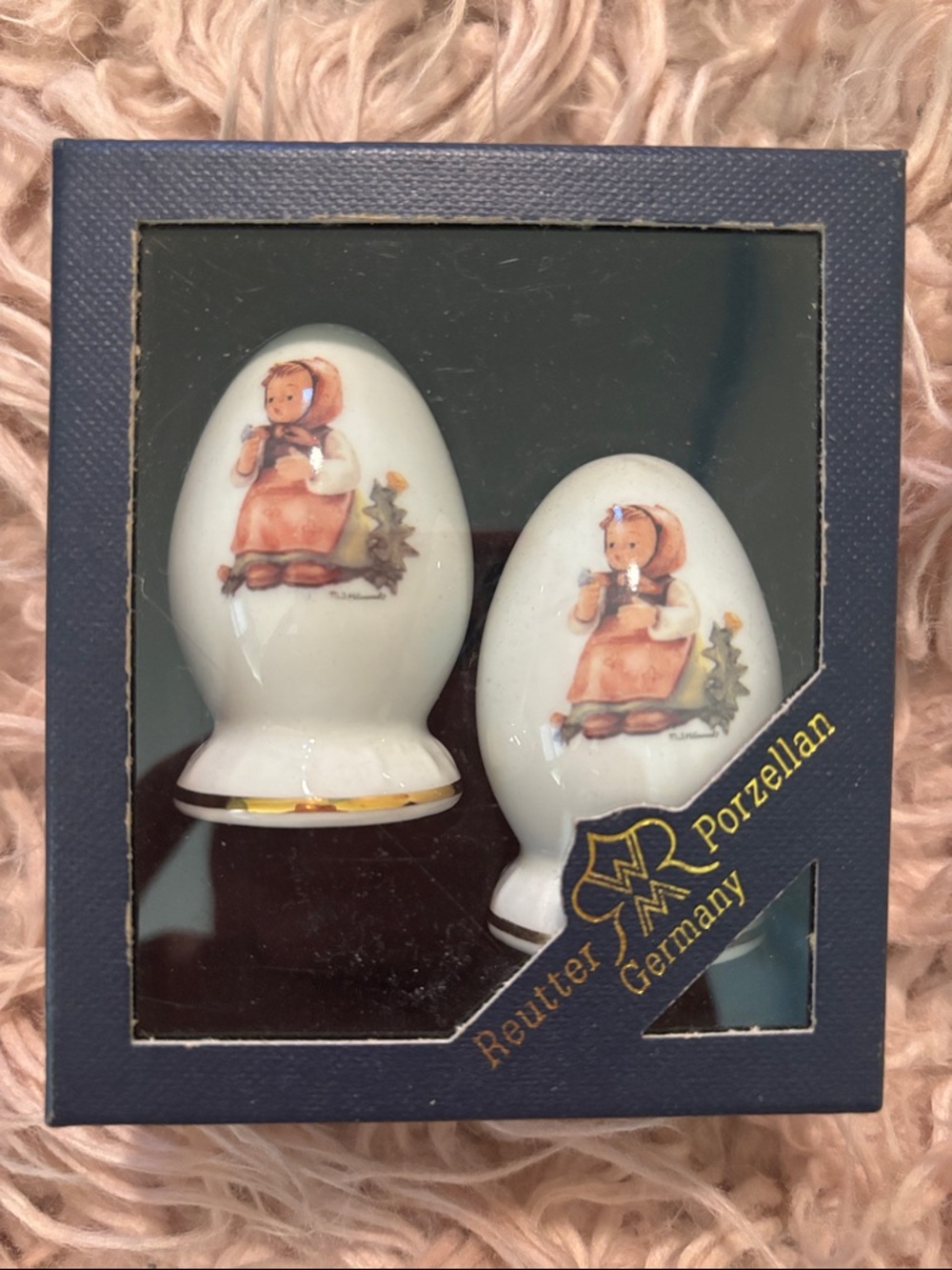M. J. Hummel Reutter Porzellan Germany Salt and Pepper Shakers